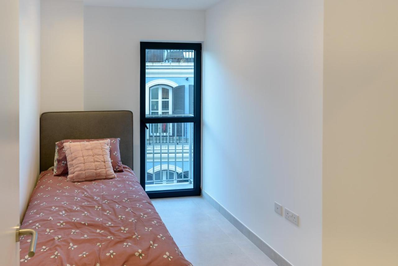 Brand New Luxury 2 Beds Apartment At The Residence-Hosted By Sweetstay Гибралтар Екстериор снимка